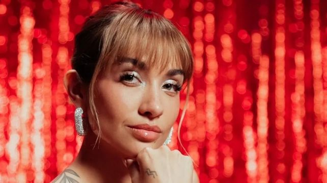Maria Becerra anunció en sus redes sociales el lanzamiento de su primera cancion navideña.