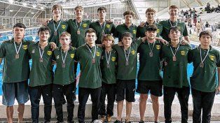 Regatas de Santa Fe finalizó tercero en el Argentino Sub 17 en Buenos Aires.