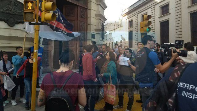 Vecinalistas rechazan intento de veto del intendente a la ordenanza regulatoria del transporte