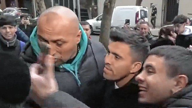Locura por la llegada de&nbsp; Marcos Acuña llegó a la Argentina.