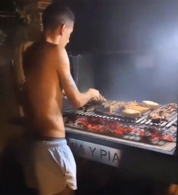 Ángel Di María mostró sus dotes como asador y explotaron las redes sociales