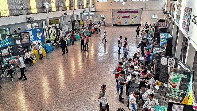 Exposición. De trabajos en la escuela Secundaria y Superior Nº7 José Manuel Estrada de Bovril.