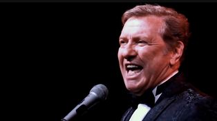 Miguel Tottis tiene una destacada trayectoria nacional e internacional y sus temas fueron interpretados por artistas como Luis Miguel, Lupita D’Alessio, Ray Coniff, Paloma San Basilio, Jimmy Osmond y Valeria Lynch, entre otros.