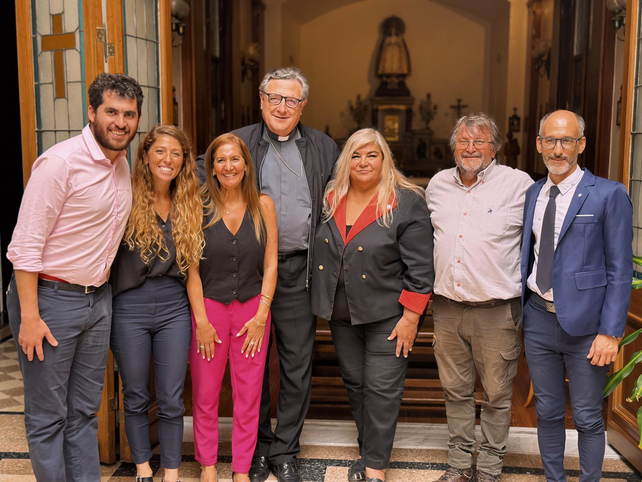 Del encuentro con monseñor Martín participaron la secretaria de Turismo, Marcela Aeberhard; el director provincial de Innovación, Federico Carballeira; la directora provincial de Turismo Zona Sur, Claudia Rosenthal, y el arquitecto Horacio Cortés Luchesi.