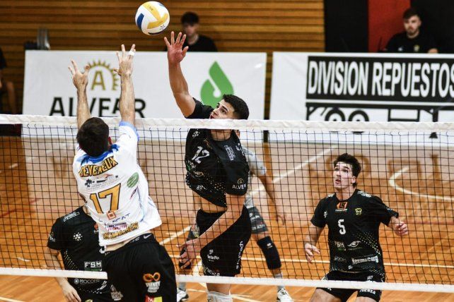 La localía en Calzada le cayó bien. Normal 3 hizo los deberes y despachó a sus rivales de la primera fecha de la Liga Nacional de Vóley.