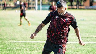 La lesión que sufrió Rossi, hace que Gigliotti apure su presencia en el ataque de Colón.