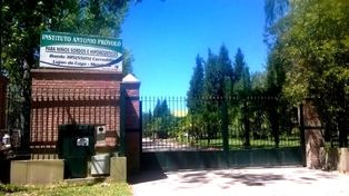 Hallan material porno en la pieza de un cura detenido por abuso