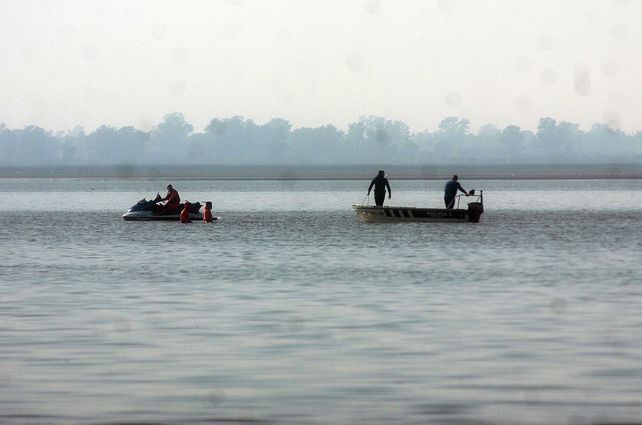 Sigue la búsqueda de los dos desaparecidos en la laguna Setúbal