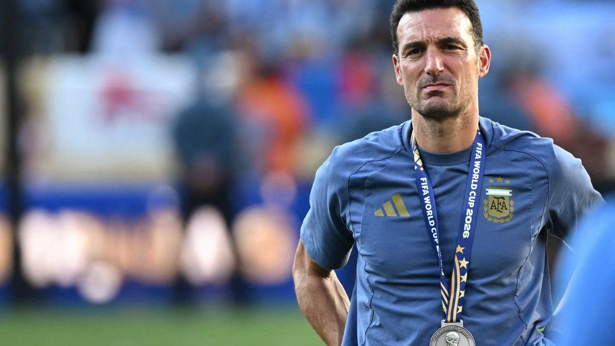 Scaloni rompió en llanto y dejó abierta la puerta sobre una posible salida