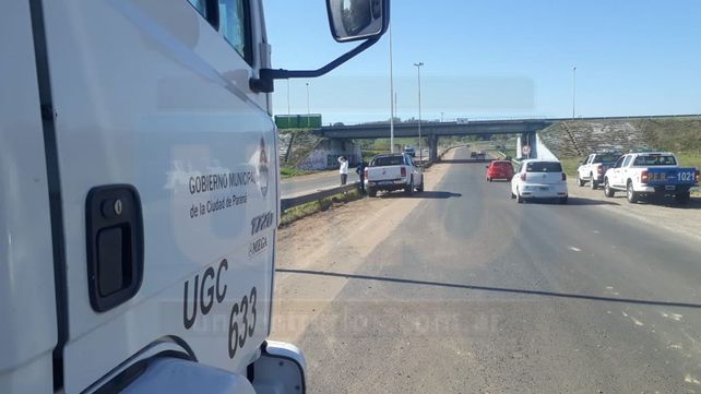 Paraná: camioneta chocó con un camión barredor
