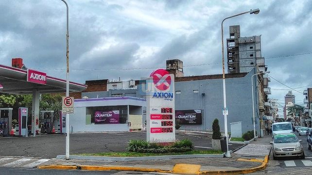 Las petroleras subirán un promedio del 11 por ciento los precios en surtidores desde la medianoche de este sábado