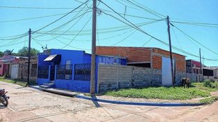 En la casa azul funcionaba el búnker para la venta de cocaína las 24 horas del día.