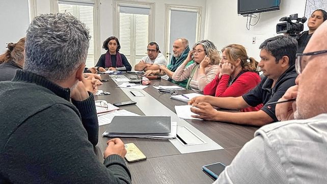 Infraestructura ante la llegada del Niño: ocho vecinales del suroeste de la ciudad se reunieron con el municipio Infraestructura ante la llegada del Niño: ocho vecinales del suroeste de la ciudad se reunieron con el municipio