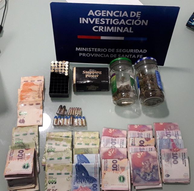 Parte de lo secuestrado en los allanamientos