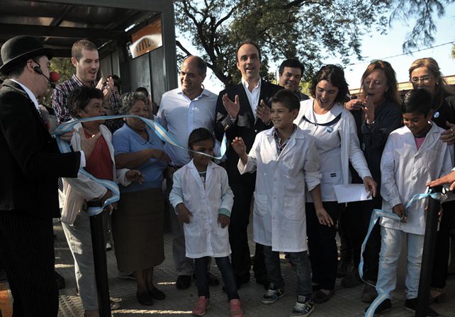 Barrio San Agustín: inauguraron mejoras para el entorno de la Escuela Ravera