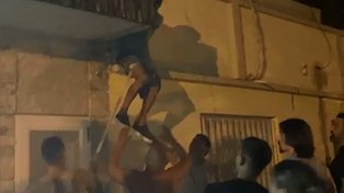 Un ladrón fue detenido y golpeado por vecinos del barrio Cinco Esquinas