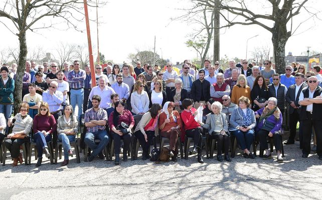 Concepción del Uruguay inauguró un monumento a las Abuelas y Madres
