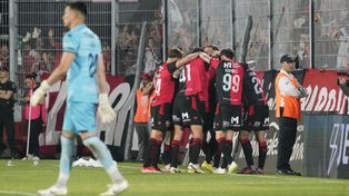 Todo Newells celebra el gol de Saúl Salcedo ante Tigre, un grito muy esperado en el Coloso.
