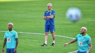 El DT de Brasil, Dorival Junior, tendrá bajas de peso para visitar a Argentina en el Más Monumental.