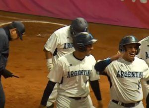 Sóftbol: Argentina venció a Venezuela y tuvo un debut de alto vuelo en Paraná