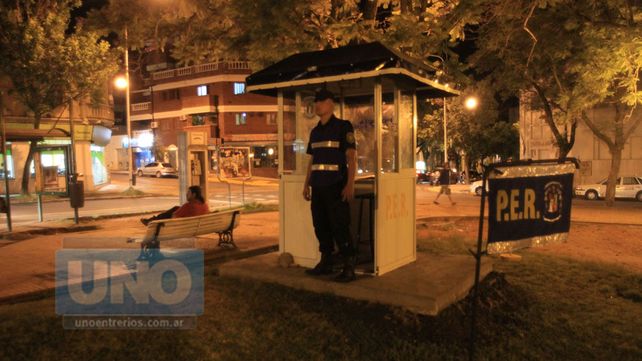 Robó un celular en plaza Sáenz Peña y lo quiso vender en la del Bombero
