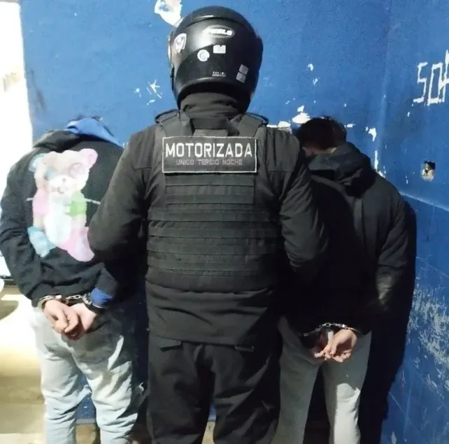 Los jóvenes detenidos tras la persecución en zona norte.&nbsp;