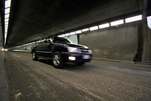 Realizan trabajos de limpieza en el Túnel Subfluvial