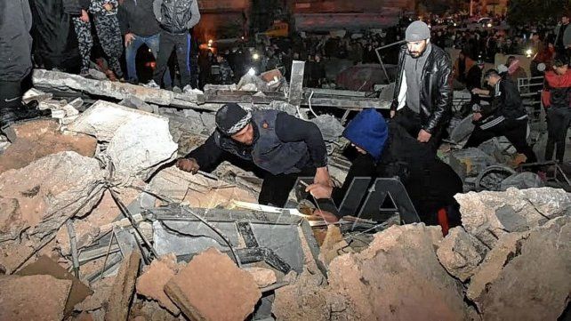 Las zonas limítrofes fueron gravemente afectadas por el terremoto durante la madrugada de este lunes que produjo el colapso de miles de edificios