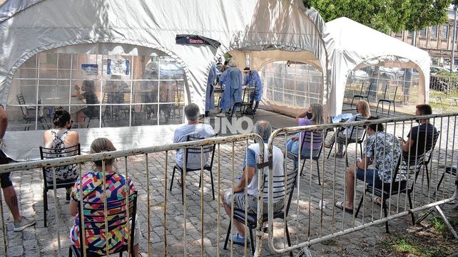 Ómicron es un relámpago, más rápido que el sarampión