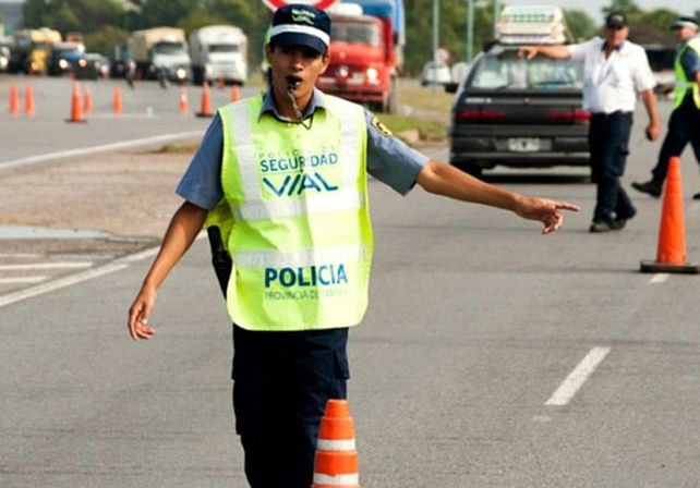 Viaje seguro. La Policía de Seguridad Vial aconseja los recaudos necesarios para antes de partir.
