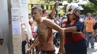 Violenta reyerta en cárcel de Venezuela dejó 55 muertos y decenas de heridos