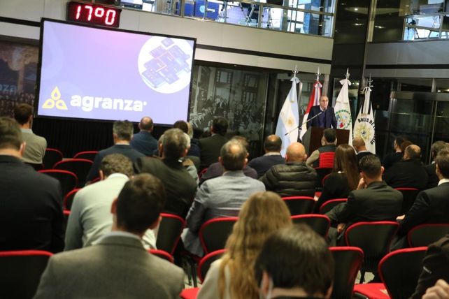 Agranza es la conjunción de varias palabras: granos