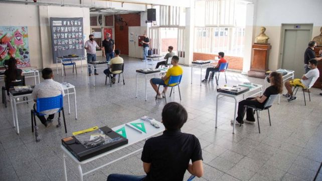 El nivel secundario vuelve a las clases presenciales este jueves en Rosario