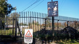 Arrancaron los trabajos para construir el Arenas. En el ex terreno de la Rural ya esta la cartelería de obra y comenzó el movimiento de suelos.