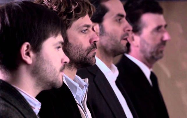 Equipo. Nicolás Pauls (centro) junto a Felipe Colombo