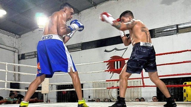 En el club de barrio Transporte