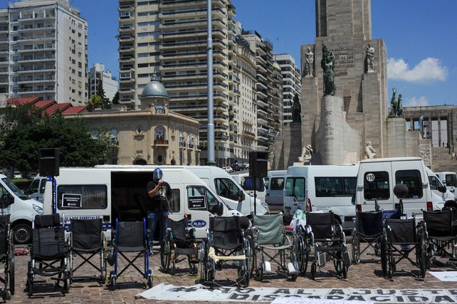 Transportistas de personas con discapacidad y prestadores de servicios quieren visibilizar esta problemática.