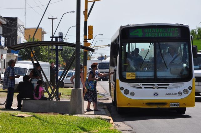 Piden un aumento en el costo del boleto del transporte urbano