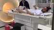El exdelantero de Central pasó por un centro médico a hacerse la revisión. (Foto: @DonbalonAR)