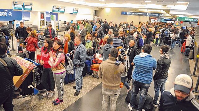 Repetida. Imagen de uno de los últimos paros ocurridos en la terminal porteña de Aeroparque.