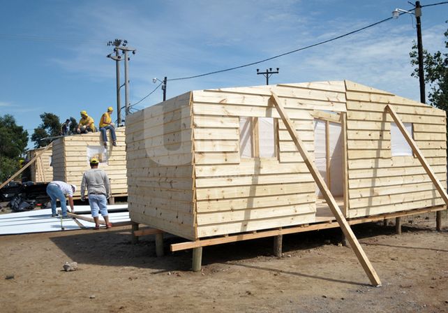 Comenzó esta semana la construcción de viviendas de emergencia para la evacuación.