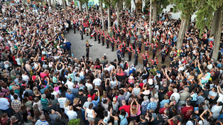 Tras 26 años, un presidente vuelve al Campo de la Gloria: Milei y el sable corvo llegan a San Lorenzo