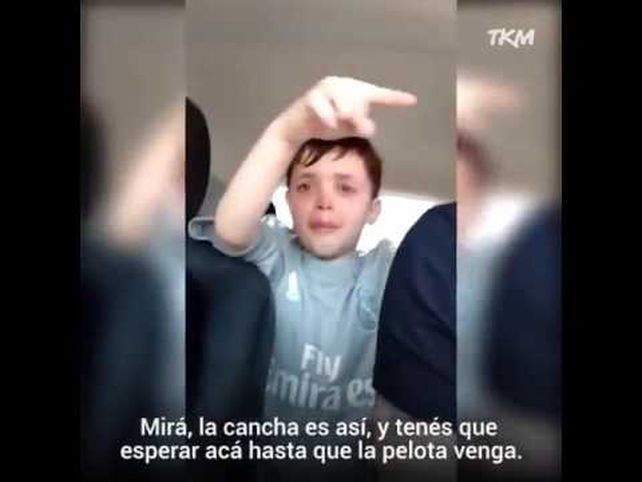El video de un nene llorando porque sus compañeros lo eligieron como arquero es viral