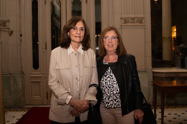 María Ester Mutti,  Liliana Artigo   