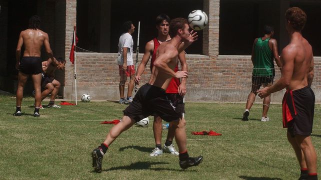 El exdefensor de Newells que se retiró muy joven y hoy trabaja en la función pública