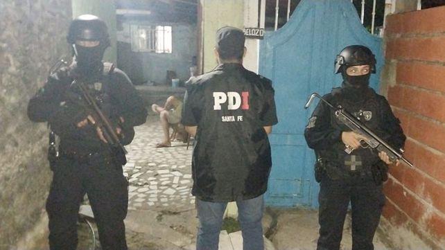 Uno de los allanamientos con tres nuevos detenidos por los últimos homicidios en Rosario.