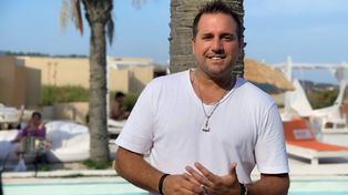 Sebastián Cobelli, el ex Newell que disfruta su presente como influencer y figura de los realities.