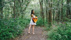 Majo Clutet ganó el premio Ibermúsicas a la canción inédita con “Zamba del desasosiego”. Majo Clutet ganó el premio Ibermúsicas a la canción inédita con “Zamba del desasosiego”.