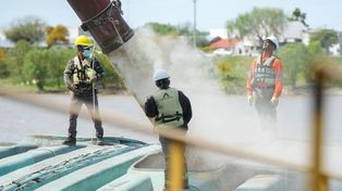 Caída de exportaciones industriales: Las manufacturas de origen industrial (MOI) en Santa Fe cayeron un 16,3% en valor durante el primer trimestre de 2026, representando solo el 8% de las exportaciones provinciales, según el Centro de Estudios DEMOS.