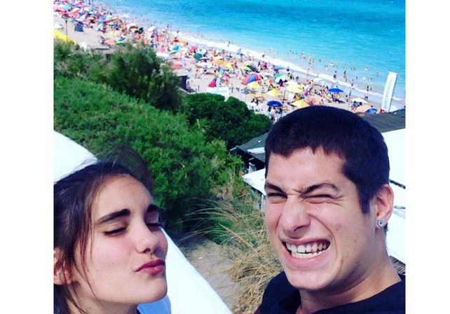 Valentina Russillo y Luciano Severi en Las Grutas. Estos jóvenes santafesinos comenzarán este año la carrera de Licenciatura en Biología Marina